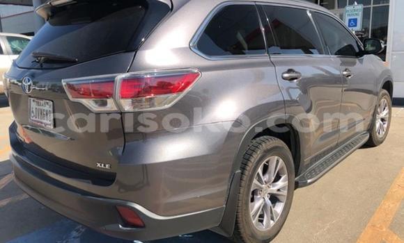 Sayi Na hannu Toyota Highlander Marron Mota in Kigali a Rwanda Sayi Na hannu Toyota Highlander Marron Mota in Kigali a Rwanda