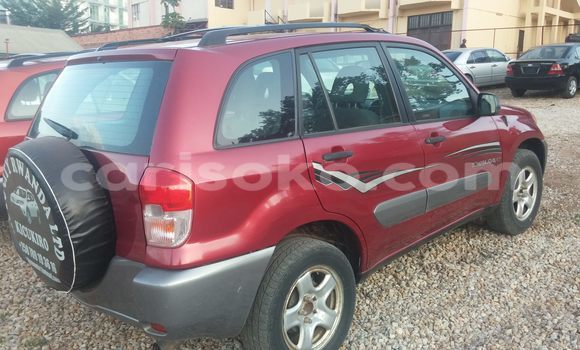 Acheter Occasion Voiture Toyota RAV4 Rouge à Kigali, Rwanda Acheter Occasion Voiture Toyota RAV4 Rouge à Kigali, Rwanda