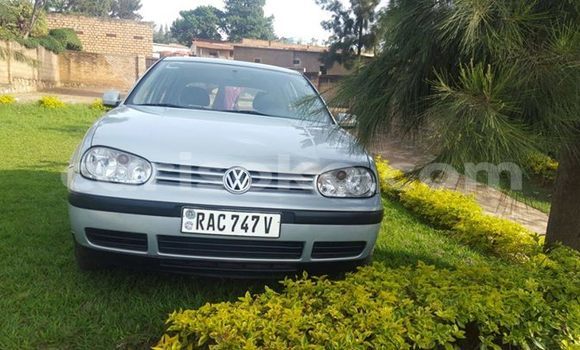 Acheter Occasion Voiture Volkswagen Golf Gris à Gicumbi au Rwanda Acheter Occasion Voiture Volkswagen Golf Gris à Gicumbi au Rwanda