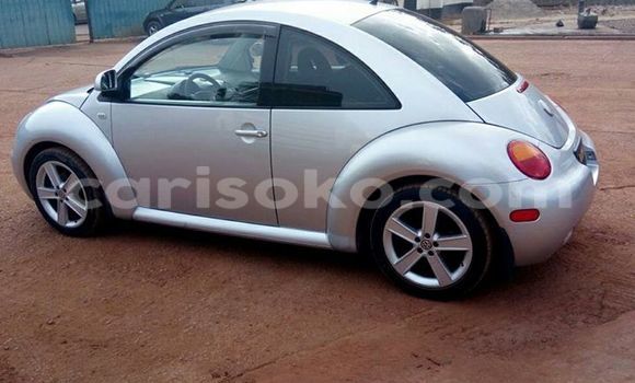 Sayi Na hannu Volkswagen Beetle Gris Mota in Gicumbi a Rwanda Sayi Na hannu Volkswagen Beetle Gris Mota in Gicumbi a Rwanda