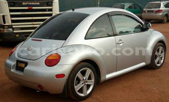Sayi Na hannu Volkswagen Beetle Gris Mota in Gicumbi a Rwanda Sayi Na hannu Volkswagen Beetle Gris Mota in Gicumbi a Rwanda