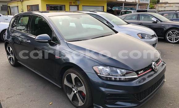 Sayi Na hannu Volkswagen Golf Beige Mota in Kigali a Rwanda Sayi Na hannu Volkswagen Golf Beige Mota in Kigali a Rwanda