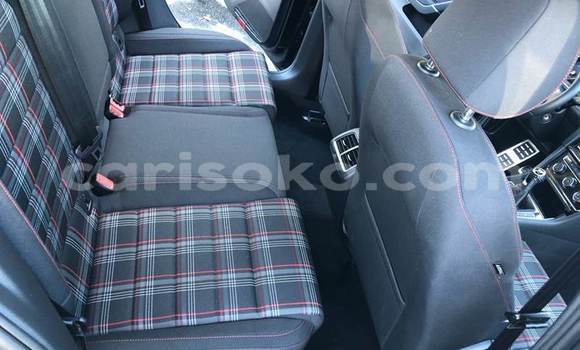 Sayi Na hannu Volkswagen Golf Beige Mota in Kigali a Rwanda Sayi Na hannu Volkswagen Golf Beige Mota in Kigali a Rwanda