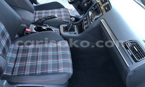 Sayi Na hannu Volkswagen Golf Beige Mota in Kigali a Rwanda Sayi Na hannu Volkswagen Golf Beige Mota in Kigali a Rwanda