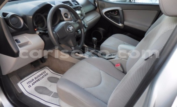 Sayi Imported Toyota RAV4 Gris Mota in Musanze a Rwanda Sayi Imported Toyota RAV4 Gris Mota in Musanze a Rwanda