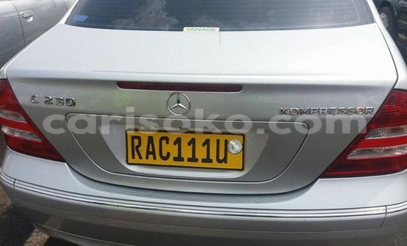 Sayi Na hannu Mercedes-Benz KOMPRESSOR Gris Mota in Gicumbi a Rwanda Sayi Na hannu Mercedes-Benz KOMPRESSOR Gris Mota in Gicumbi a Rwanda