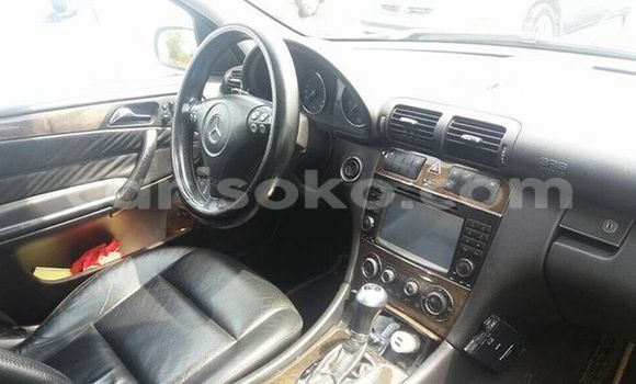 Sayi Na hannu Mercedes-Benz KOMPRESSOR Gris Mota in Gicumbi a Rwanda Sayi Na hannu Mercedes-Benz KOMPRESSOR Gris Mota in Gicumbi a Rwanda