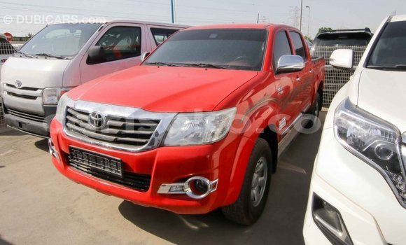 Acheter Import Voiture Toyota Hilux Rouge à Import - Dubai, Rwanda Acheter Import Voiture Toyota Hilux Rouge à Import - Dubai, Rwanda