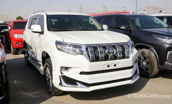 Acheter Import Voiture Toyota Prado Blanc à Import - Dubai, Rwanda Acheter Import Voiture Toyota Prado Blanc à Import - Dubai, Rwanda