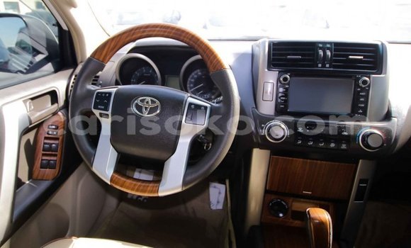 Acheter Import Voiture Toyota Prado Blanc à Import - Dubai, Rwanda Acheter Import Voiture Toyota Prado Blanc à Import - Dubai, Rwanda