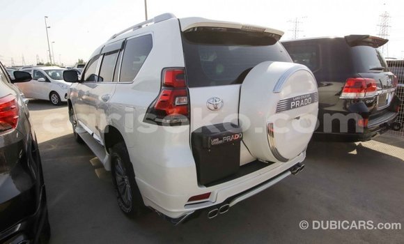 Acheter Import Voiture Toyota Prado Blanc à Import - Dubai, Rwanda Acheter Import Voiture Toyota Prado Blanc à Import - Dubai, Rwanda