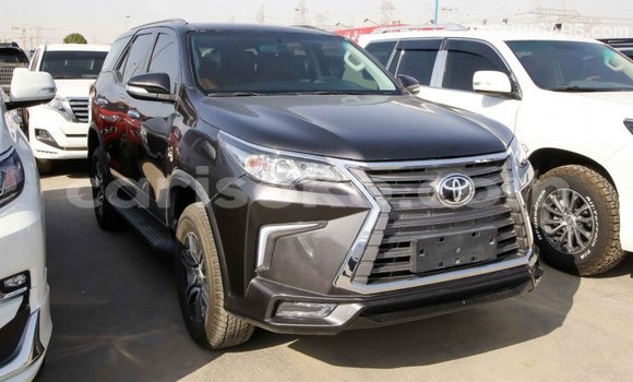 Acheter Import Voiture Toyota Fortuner Autre à Import - Dubai, Rwanda Acheter Import Voiture Toyota Fortuner Autre à Import - Dubai, Rwanda