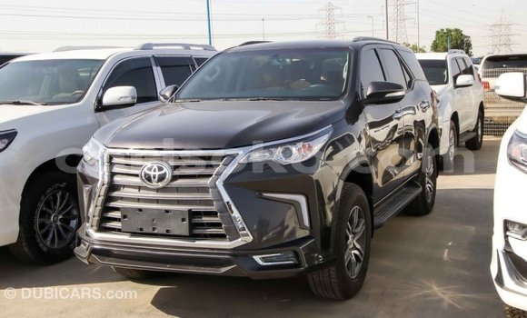 Acheter Import Voiture Toyota Fortuner Autre à Import - Dubai, Rwanda Acheter Import Voiture Toyota Fortuner Autre à Import - Dubai, Rwanda