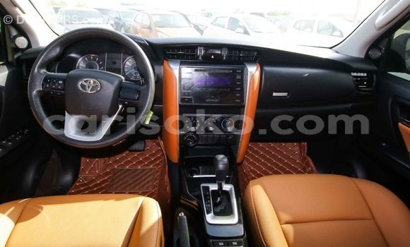 Acheter Import Voiture Toyota Fortuner Autre à Import - Dubai, Rwanda Acheter Import Voiture Toyota Fortuner Autre à Import - Dubai, Rwanda