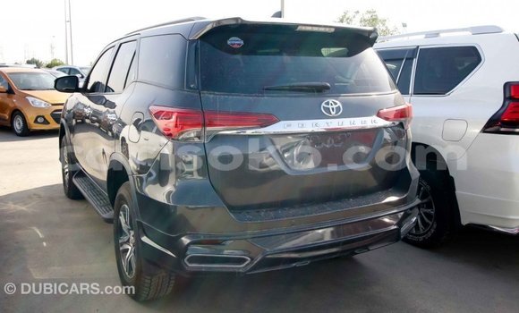 Acheter Import Voiture Toyota Fortuner Autre à Import - Dubai, Rwanda Acheter Import Voiture Toyota Fortuner Autre à Import - Dubai, Rwanda