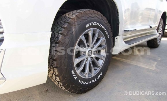 Sayi Imported Toyota Prado Blanc Mota in Import - Dubai a Rwanda Sayi Imported Toyota Prado Blanc Mota in Import - Dubai a Rwanda