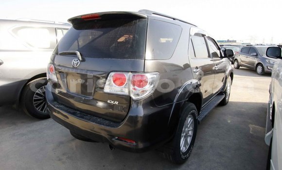 Acheter Import Voiture Toyota Fortuner Autre à Import - Dubai, Rwanda Acheter Import Voiture Toyota Fortuner Autre à Import - Dubai, Rwanda