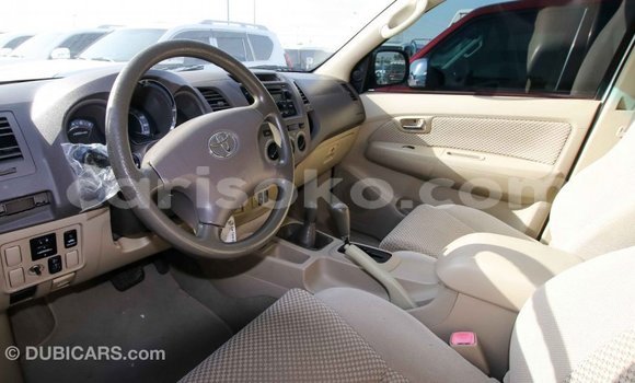 Acheter Import Voiture Toyota Fortuner Blanc à Import - Dubai, Rwanda Acheter Import Voiture Toyota Fortuner Blanc à Import - Dubai, Rwanda