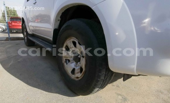Acheter Import Voiture Toyota Fortuner Blanc à Import - Dubai, Rwanda Acheter Import Voiture Toyota Fortuner Blanc à Import - Dubai, Rwanda