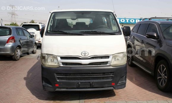 Acheter Import Voiture Toyota Hiace Blanc à Import - Dubai, Rwanda Acheter Import Voiture Toyota Hiace Blanc à Import - Dubai, Rwanda