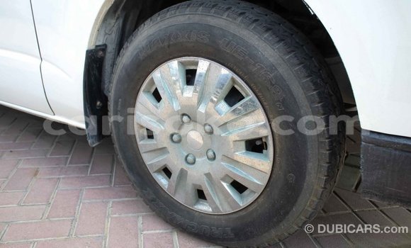 Acheter Import Voiture Toyota Hiace Blanc à Import - Dubai, Rwanda Acheter Import Voiture Toyota Hiace Blanc à Import - Dubai, Rwanda