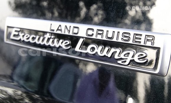 Acheter Import Voiture Toyota Land Cruiser Noir à Import - Dubai, Rwanda Acheter Import Voiture Toyota Land Cruiser Noir à Import - Dubai, Rwanda