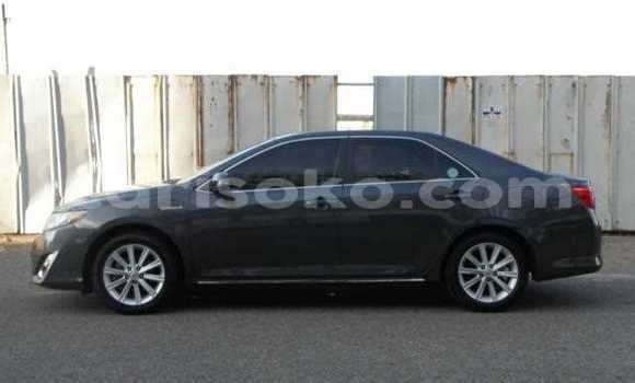 اشتري مستعمل Toyota Camry Noir سيارة في Kigali في Rwanda اشتري مستعمل Toyota Camry Noir سيارة في Kigali في Rwanda