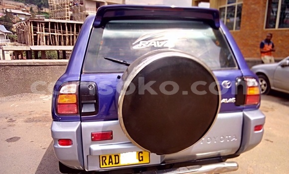 اشتري مستعمل Toyota RAV4 Bleu سيارة في Kigali في Rwanda اشتري مستعمل Toyota RAV4 Bleu سيارة في Kigali في Rwanda