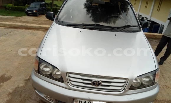 Sayi Na hannu Toyota Picnic Gris Mota in Kigali a Rwanda Sayi Na hannu Toyota Picnic Gris Mota in Kigali a Rwanda