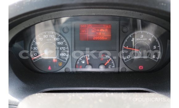 اشتري Imported Peugeot 106 Blanc سيارة في Import - Dubai في Rwanda