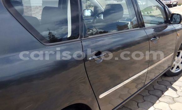 Acheter Occasion Voiture Toyota Avensis Noir à Kigali, Rwanda Acheter Occasion Voiture Toyota Avensis Noir à Kigali, Rwanda