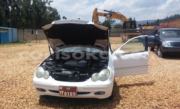 Acheter Occasion Voiture Mercedes-Benz C–Class Autre à Kigali, Rwanda Acheter Occasion Voiture Mercedes-Benz C–Class Autre à Kigali, Rwanda