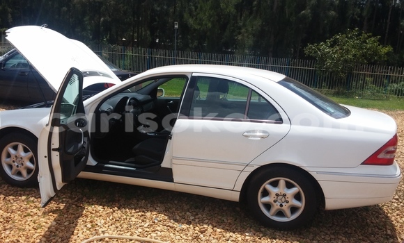 Acheter Occasion Voiture Mercedes-Benz C–Class Autre à Kigali, Rwanda Acheter Occasion Voiture Mercedes-Benz C–Class Autre à Kigali, Rwanda