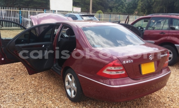 Acheter Occasion Voiture Mercedes-Benz C–Class Rouge à Kigali, Rwanda Acheter Occasion Voiture Mercedes-Benz C–Class Rouge à Kigali, Rwanda