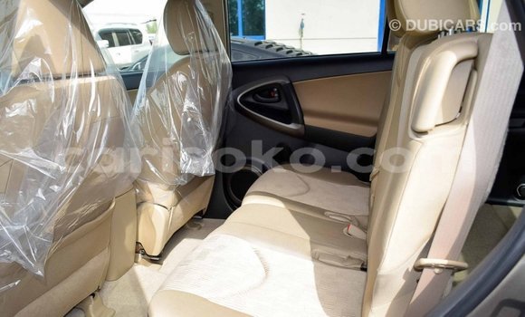 Buy Import Toyota HiAce Other Truck in Import - Dubai in Rwanda Buy Import Toyota HiAce Other Truck in Import - Dubai in Rwanda