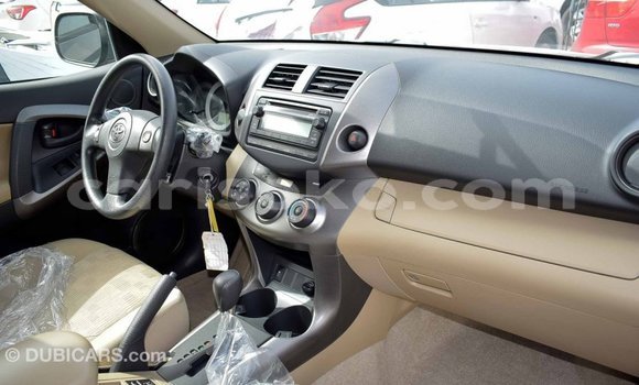 Buy Import Toyota HiAce Other Truck in Import - Dubai in Rwanda Buy Import Toyota HiAce Other Truck in Import - Dubai in Rwanda