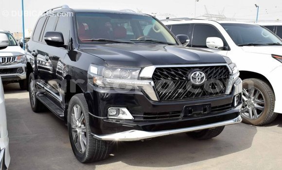 Acheter Import Voiture Toyota Land Cruiser Noir à Import - Dubai, Rwanda Acheter Import Voiture Toyota Land Cruiser Noir à Import - Dubai, Rwanda