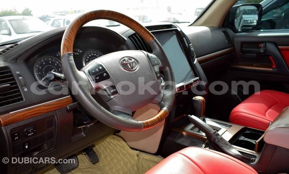 Acheter Import Voiture Toyota Land Cruiser Noir à Import - Dubai, Rwanda Acheter Import Voiture Toyota Land Cruiser Noir à Import - Dubai, Rwanda