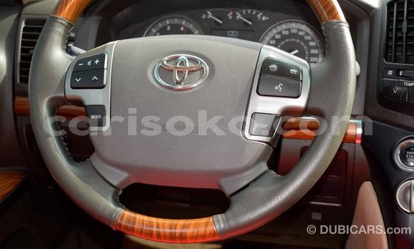 Acheter Import Voiture Toyota Land Cruiser Noir à Import - Dubai, Rwanda Acheter Import Voiture Toyota Land Cruiser Noir à Import - Dubai, Rwanda