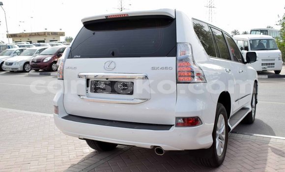 Acheter Import Voiture Lexus GX Blanc à Import - Dubai, Rwanda Acheter Import Voiture Lexus GX Blanc à Import - Dubai, Rwanda