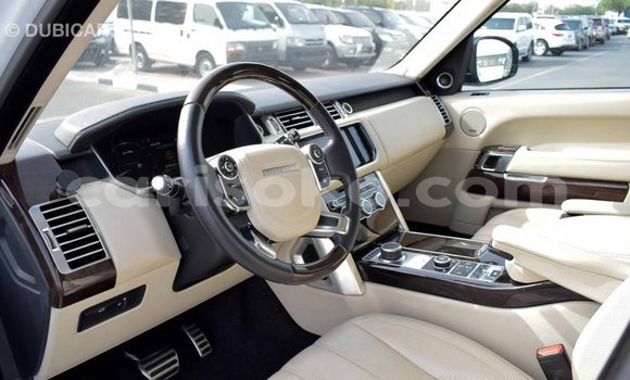 Acheter Import Voiture Land Rover Range Rover Blanc à Import - Dubai, Rwanda Acheter Import Voiture Land Rover Range Rover Blanc à Import - Dubai, Rwanda