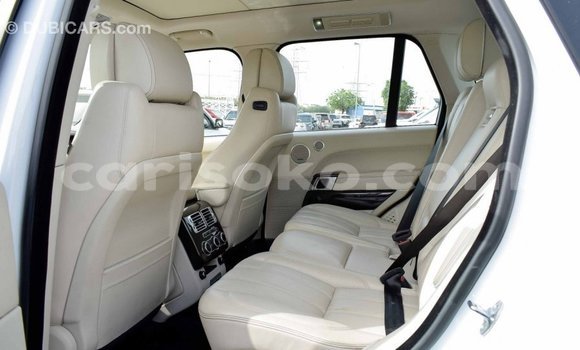 Acheter Import Voiture Land Rover Range Rover Blanc à Import - Dubai, Rwanda Acheter Import Voiture Land Rover Range Rover Blanc à Import - Dubai, Rwanda