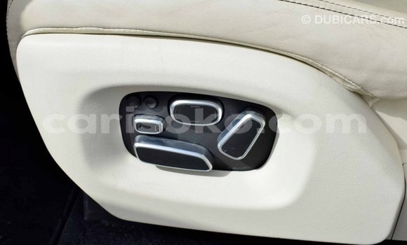Acheter Import Voiture Land Rover Range Rover Blanc à Import - Dubai, Rwanda Acheter Import Voiture Land Rover Range Rover Blanc à Import - Dubai, Rwanda