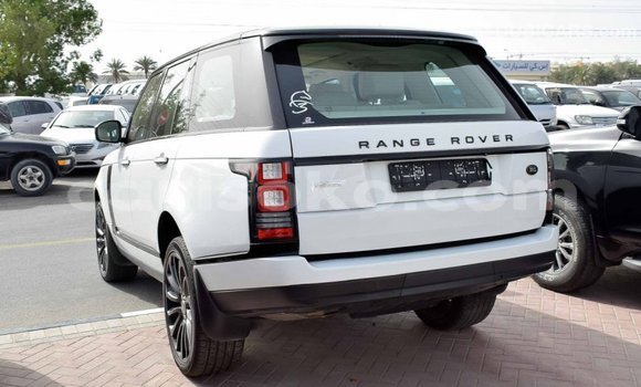 Acheter Import Voiture Land Rover Range Rover Blanc à Import - Dubai, Rwanda Acheter Import Voiture Land Rover Range Rover Blanc à Import - Dubai, Rwanda