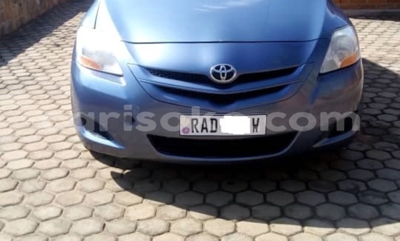 اشتري مستعمل Toyota Yaris Bleu سيارة في Musanze في Rwanda اشتري مستعمل Toyota Yaris Bleu سيارة في Musanze في Rwanda