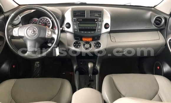 Acheter Import Voiture Toyota RAV4 Noir à Kigali, Rwanda Acheter Import Voiture Toyota RAV4 Noir à Kigali, Rwanda
