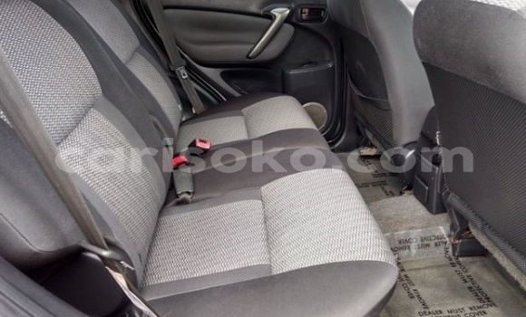 Sayi Imported Toyota RAV4 Gris Mota in Nyamagabe a Rwanda Sayi Imported Toyota RAV4 Gris Mota in Nyamagabe a Rwanda