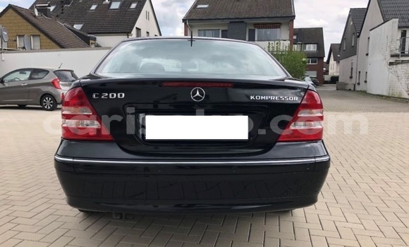 Sayi Imported Mercedes-Benz C–Class Noir Mota in Kigali a Rwanda Sayi Imported Mercedes-Benz C–Class Noir Mota in Kigali a Rwanda