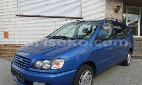 Sayi Imported Toyota Picnic Bleu Mota in Cyangugu a Cyangugu Sayi Imported Toyota Picnic Bleu Mota in Cyangugu a Cyangugu