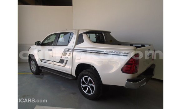 Acheter Import Voiture Toyota Hilux Autre à Import - Dubai, Rwanda Acheter Import Voiture Toyota Hilux Autre à Import - Dubai, Rwanda
